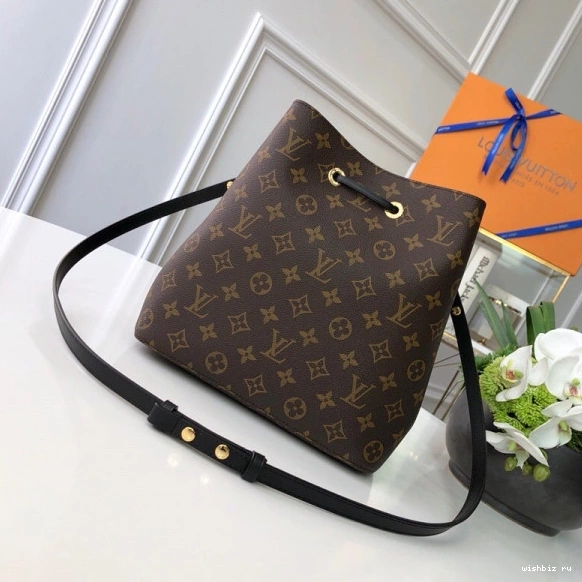 WIS VUITTON LOUIS NÉONOÉ 0116